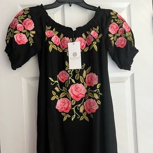 Herencia Collection black embroidery dress Medium